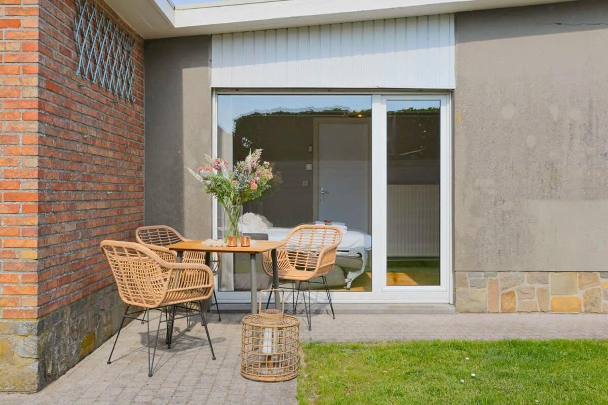 デ ハーン Huswell - Bungalow With Garden At 5 Minutes From The Beachヴィラ エクステリア 写真